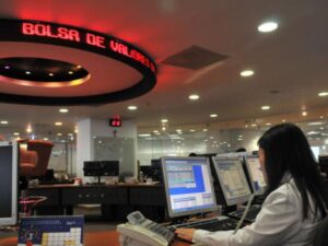 Mercado reacciona positivamente a designación de Diego Guevara como nuevo Minhacienda | Finanzas | Economía