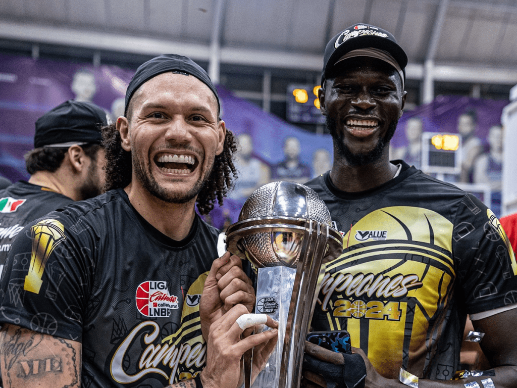 Michael Carrera y Diablos son campeones en México