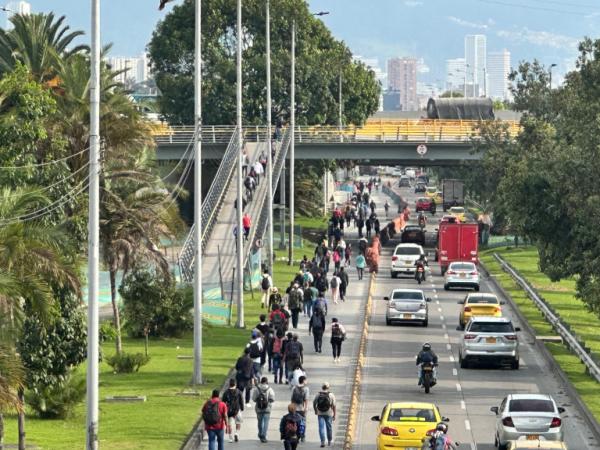 Movilidad en Bogotá: a una hora de empezar la ciclovía nocturna, TM reabre estaciones | Regiones | Economía