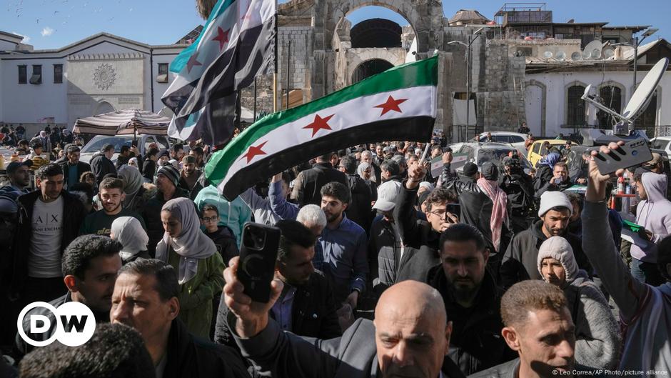 Muchedumbre celebra en Damasco la caída de Al Asad – DW – 13/12/2024