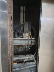 Muere ingeniero cuando reparaban ascensor en Naiguatá