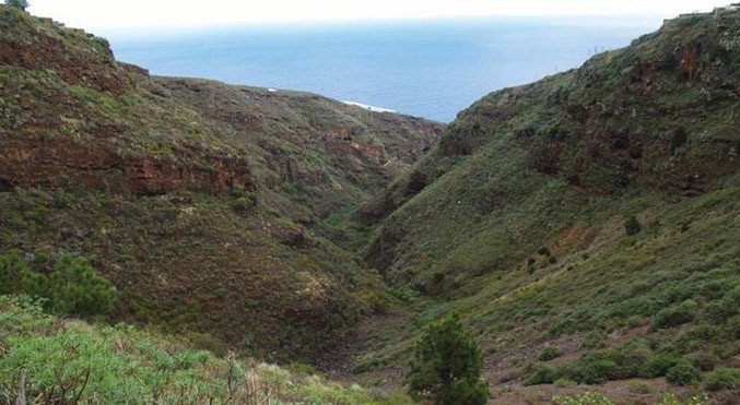 Mueren dos sujetos tras caer por un barranco en la 'Curva del diablo' del Táchira