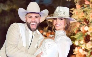 Nacho se casa por tercera vez en una íntima boda con Melany Mille