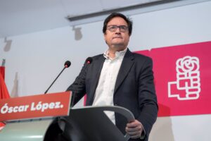 Óscar López asegura que la Comunidad de Madrid se merece un Gobierno "digno y limpio que defienda lo de todos"