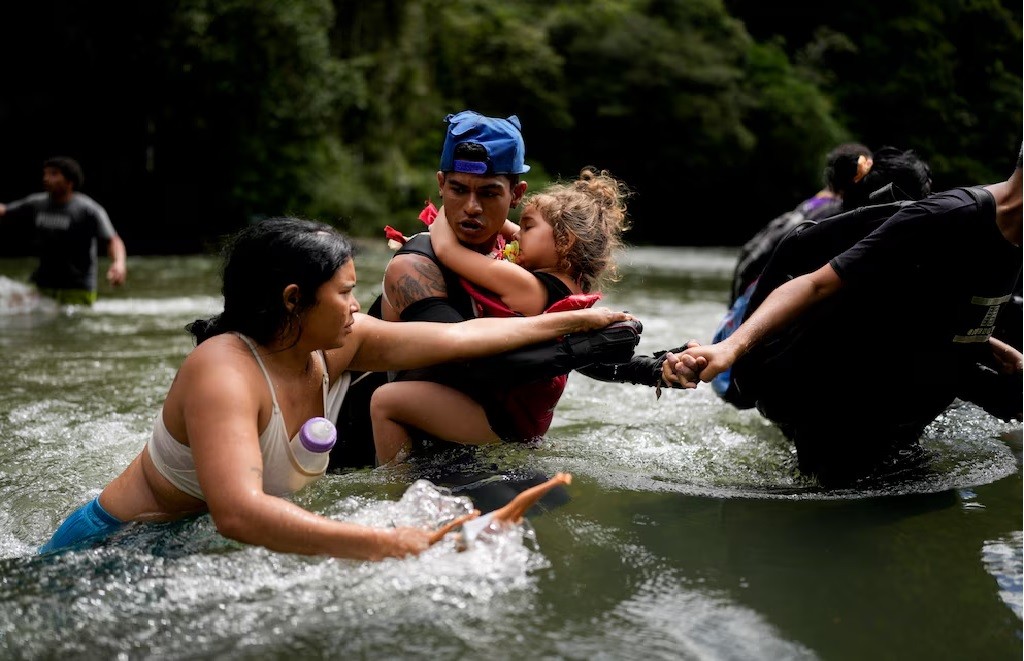 Panamá insta a Trump a mantener deportaciones desde Darién