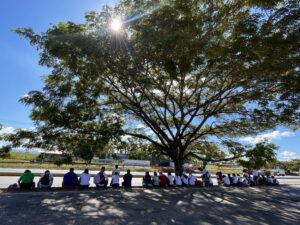 Papás en las afueras de Tocuyito: sin permiso para visitar a sus hijos