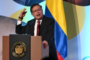 Petro dice que los venezolanos ya no saben si su país es una democracia: "Ya no saben si es revolución, ya el pueblo no los quiere" - AlbertoNews