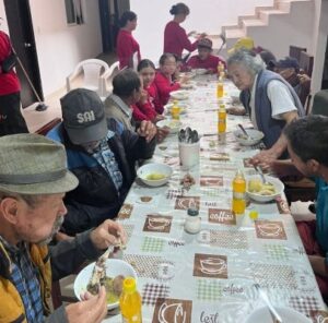 Policía de Duitama Lleva Navidad a los Más Necesitados
