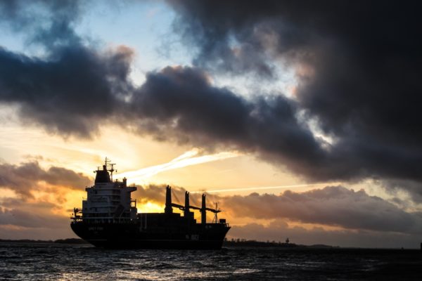 Precio del petróleo WTI cerró en alza hasta 70,6 dólares por barril