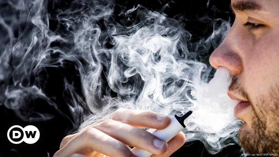 Prohibir vapeadores puede ser espada de doble filo – DW – 02/12/2024