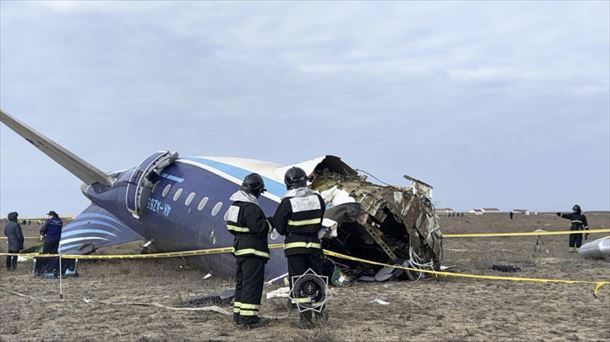 Putin se disculpa ante Aliyev por el "trágico incidente" con el avión de AZAL