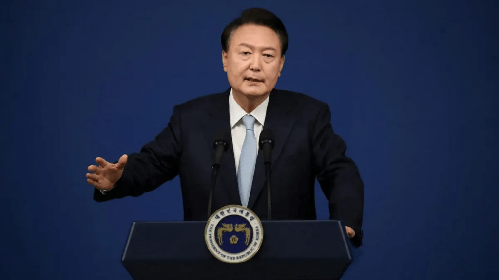 Qué es la ley marcial que intentó imponer Yoon Suk Yeol en Corea del Sur