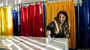Rumania abre las urnas para votar en elecciones legislativas – DW – 01/12/2024
