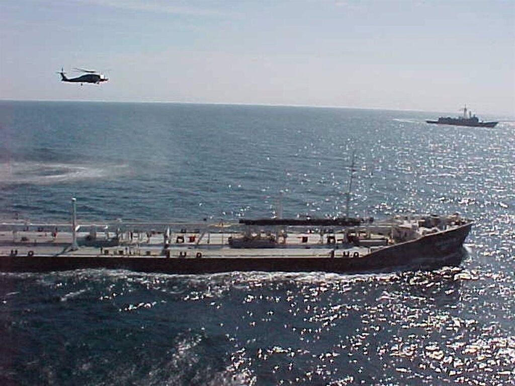 Rusia confirma un vertido de fueloil por el siniestro de dos petroleros en el estrecho de Kerch