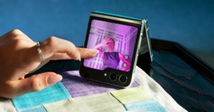 Samsung da su último golpe en la mesa antes de finalizar el año rebajando este smartphone plegable
