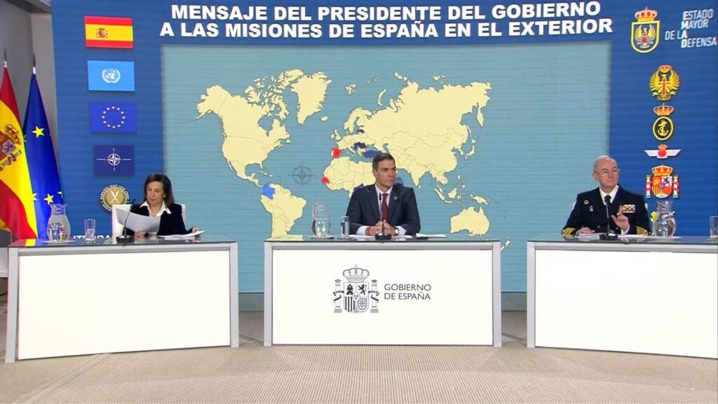 Sánchez felicita la Navidad a las tropas en el exterior y ensalza su labor ante emergencias y catástrofes como la dana