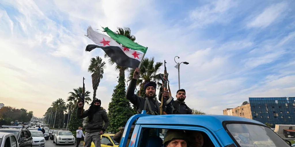 Siria celebra una nueva era llena de incertidumbres y con un Assad desaparecido