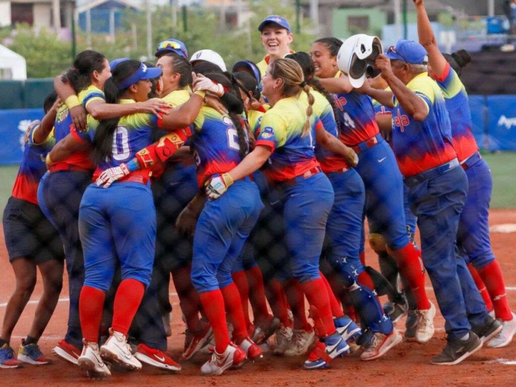 Softbol femenino ganó oro en Ayacucho 2024