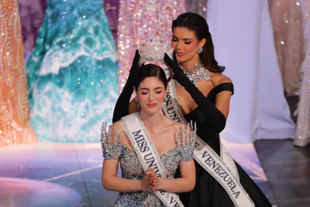 Stephany Abasali se coronó en el Miss Venezuela