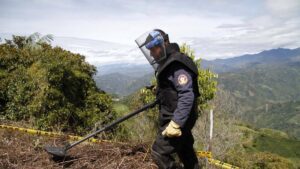 Tres personas resultaron heridas, tras pisar una mina antipersonal en El Plateado, Cauca