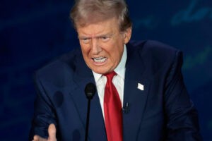 Trump amenaza con arancel de 100% a países del BRICS si intentan sustituir al dólar