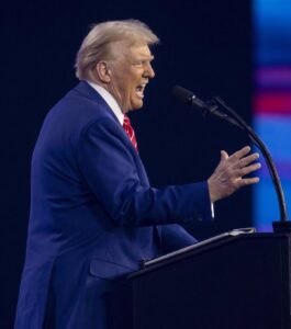 Trump califica la inflación en Estados Unidos de "desastrosa", pero augura un 2025 "fantástico"