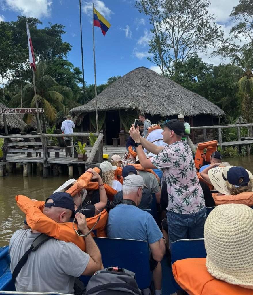 Turistas polacos llegaron a Delta Amacuro