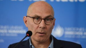Türk denuncia uso “desproporcionado” de la fuerza.