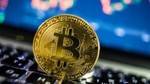 ÚLTIMA HORA | Bitcoin marca un hito y supera los 100.000 dólares - AlbertoNews