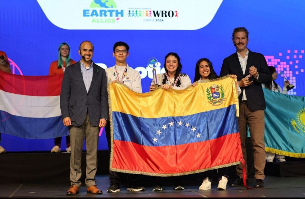 Venezuela ganó Premio Aramco a la Innovación en Olimpiada Mundial de Robótica