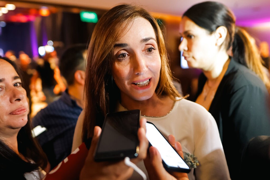 Vicepresidenta argentina dice que "jamás habría autorizado a un gendarme a ir a Venezuela" - AlbertoNews