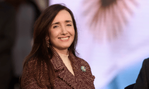 Vicepresidenta argentina dice que "jamás habría autorizado a un gendarme a ir a Venezuela"