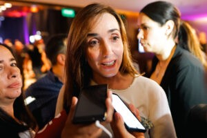Vicepresidenta argentina dice que "jamás habría autorizado a un gendarme a ir a Venezuela" - AlbertoNews