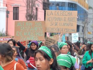 Violencia digital contra mujeres periodistas en Perú trata de acallarlas : IPS Agencia de Noticias