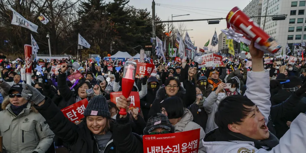 Yoon Suk-yeol, un presidente tumbado por la 'traición' de doce de sus diputados