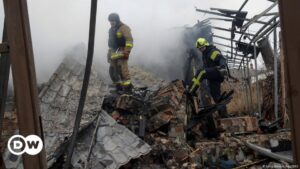 Zelenski acusa “inhumano” ataque navideño contra Ucrania – DW – 25/12/2024