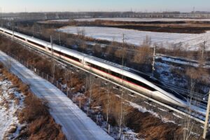 así es su nuevo tren con forma de flecha capaz de alcanzar los 450 km/h