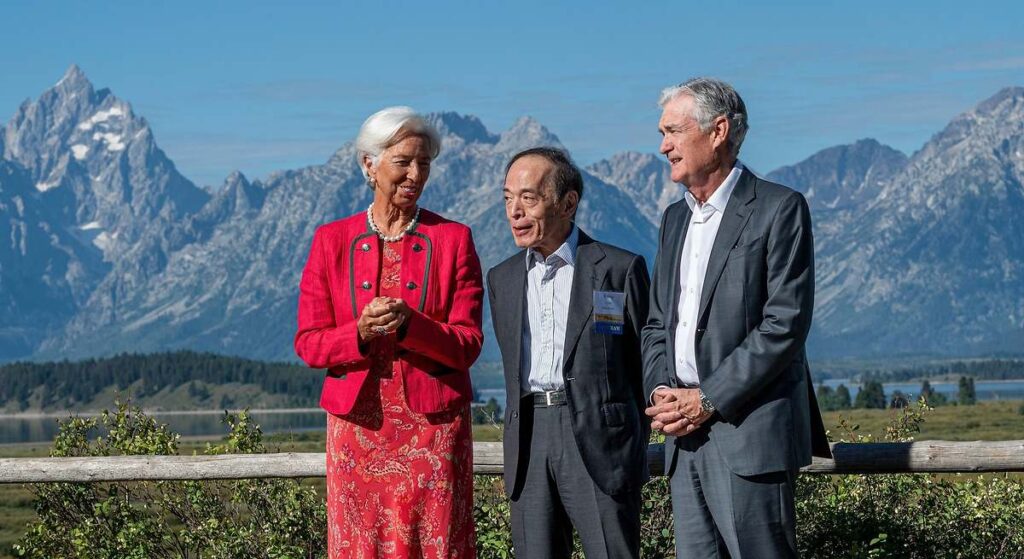el camino de la Fed y el BCE será muy diferente en 2025