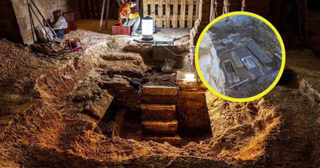encuentran sarcófagos romanos del siglo IV, tumbas merovingias del siglo VII y una iglesia medieval del siglo XI, todo ello bajo una iglesia románica del siglo XII