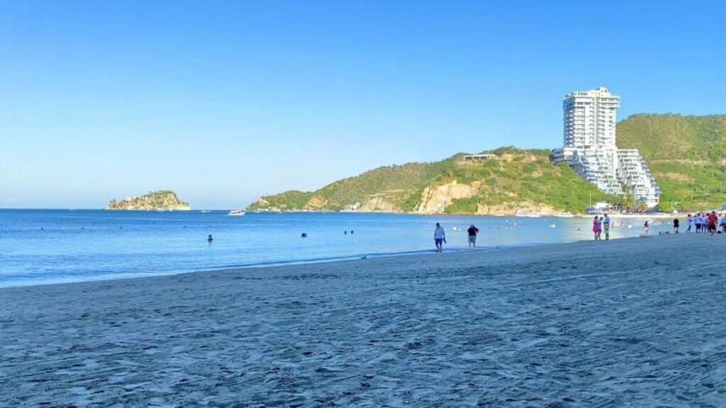joven muere por paro cardíaco en playa de Bello Horizonte