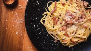 la auténtica receta de la carbonara, según la Academia Italiana de la Cocina