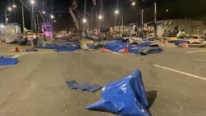 motobomba deja dos policías y una persona herida