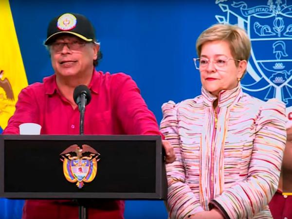 presidente-petro-anuncia-que-subira-salario-minimo-2025-presidente-petro-anuncia-que-subira-9-54 | Gobierno | Economía