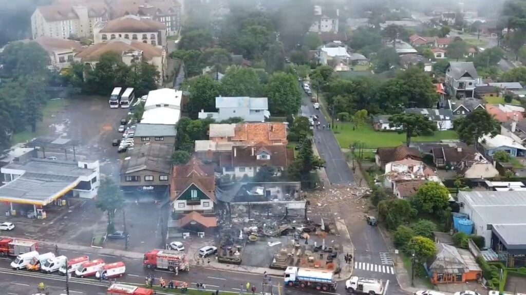 se estrellö UNA AVIONETA y MURIÓ un EMPRESARIO con NUEVE FAMILIARES