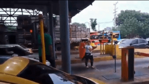 video de bloqueo en peaje de Sabanagrande