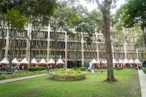 ¿Cuánto ganan los profesores universitarios en Venezuela?