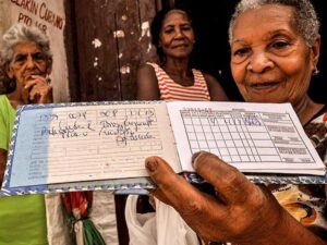 ¿Será acaso el fin de la libreta de racionamiento en Cuba?