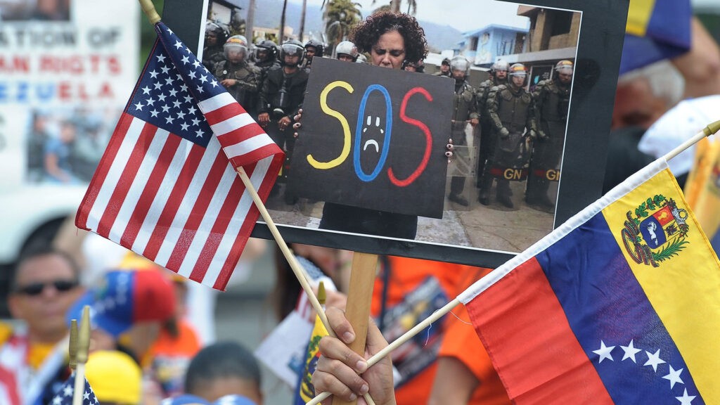 ¿Qué deben hacer los migrantes ante medidas de Trump?