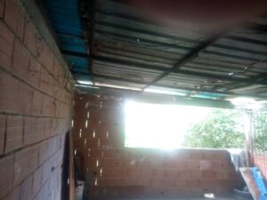11 familias damnificadas de Chichiriviche de La Costa claman por viviendas