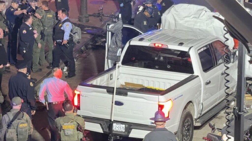 15 muertos y al menos 30 heridos en un atropello masivo en Año Nuevo